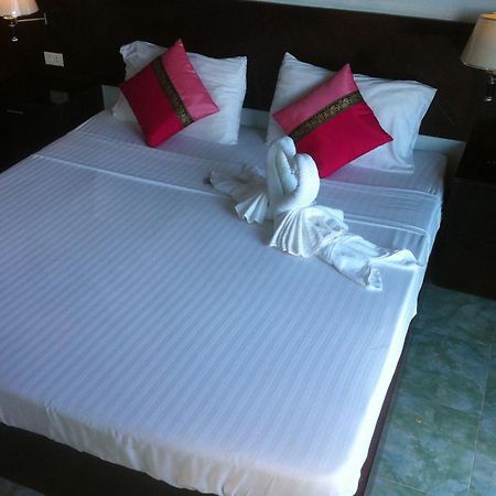 Hotel Feng Shui House Patong Esterno foto