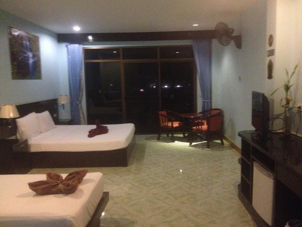 Hotel Feng Shui House Patong Esterno foto
