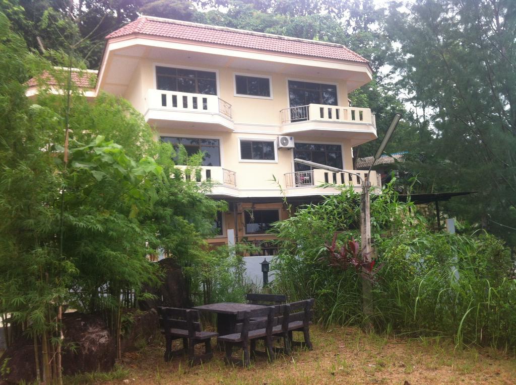 Hotel Feng Shui House Patong Esterno foto