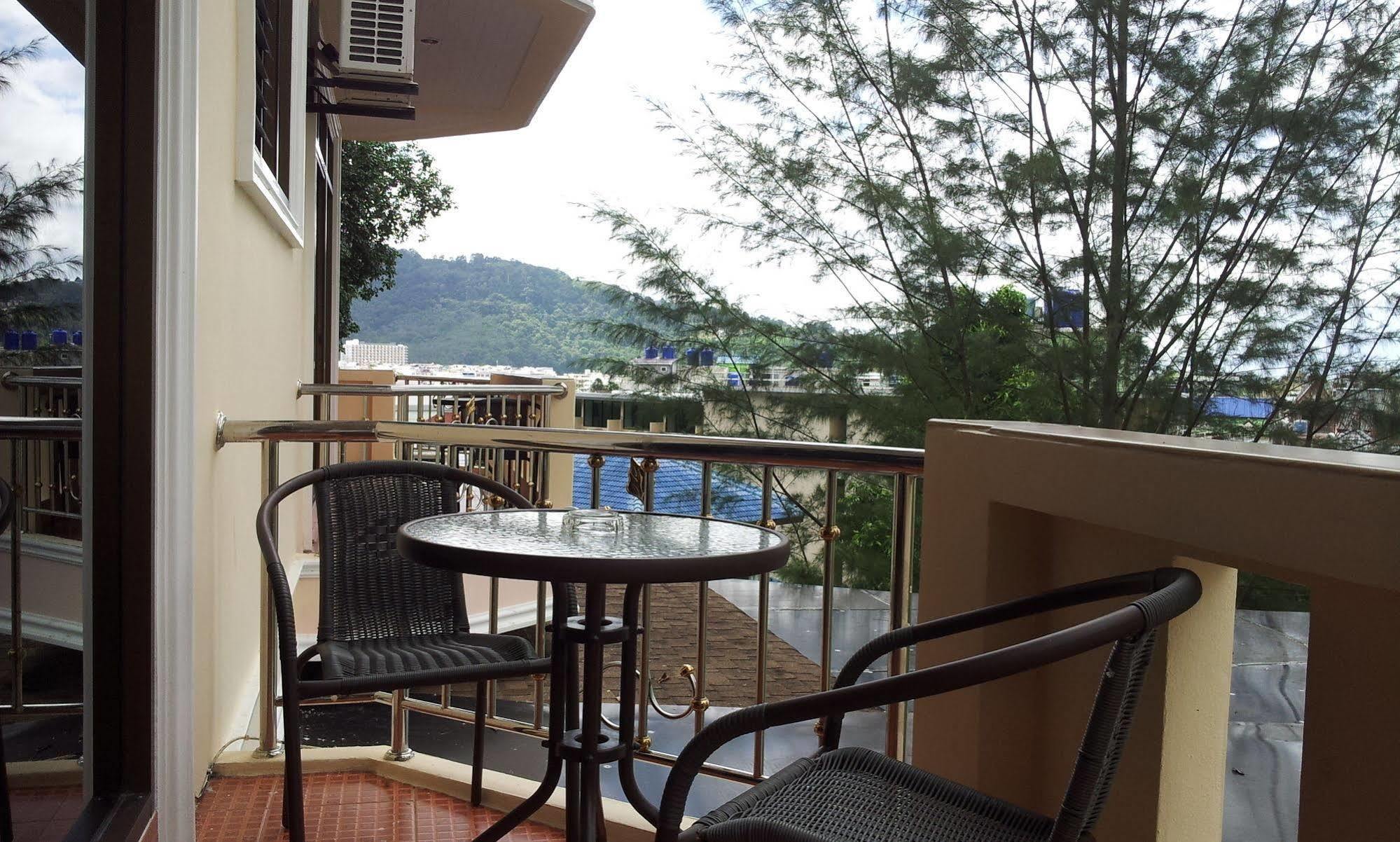 Hotel Feng Shui House Patong Esterno foto