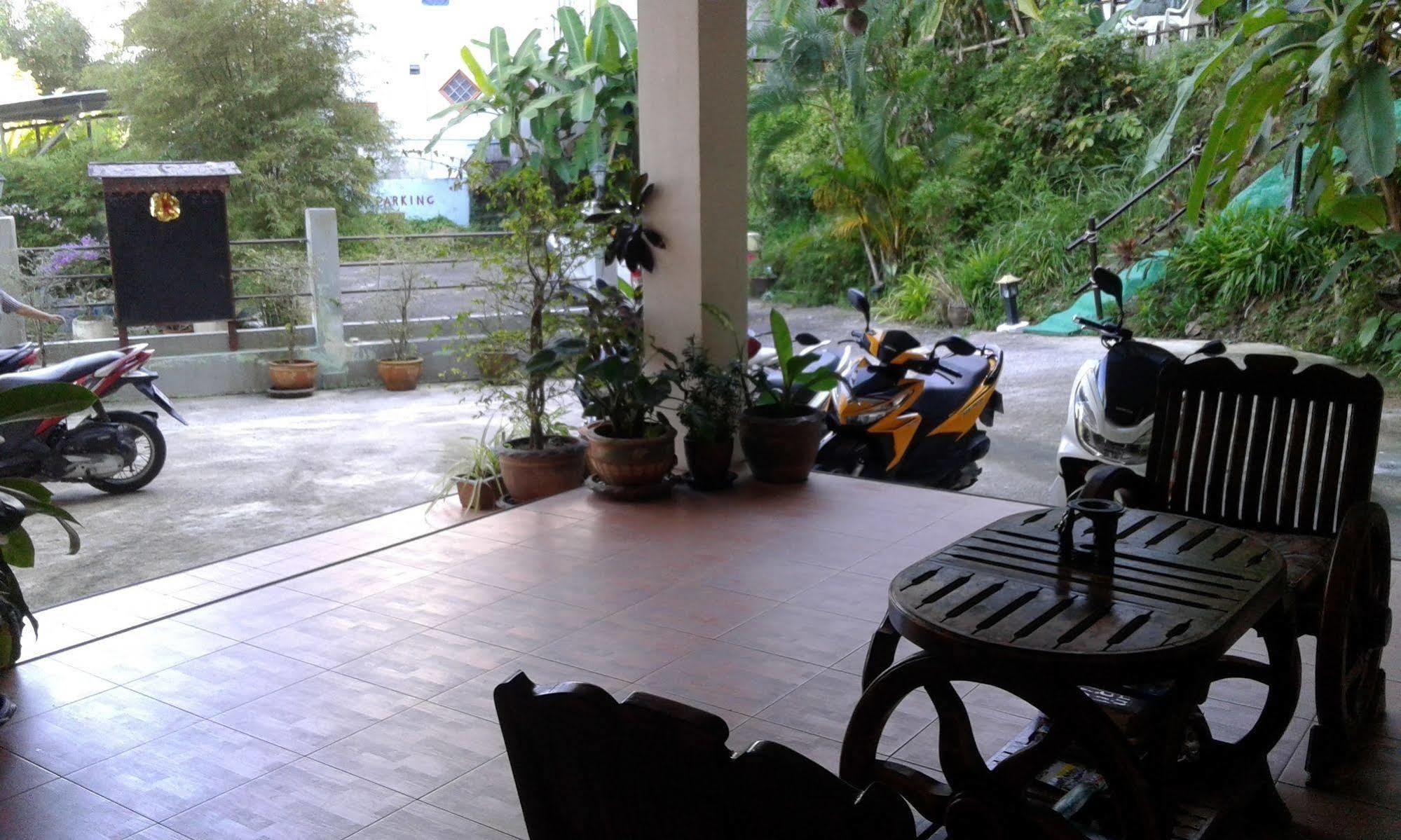 Hotel Feng Shui House Patong Esterno foto
